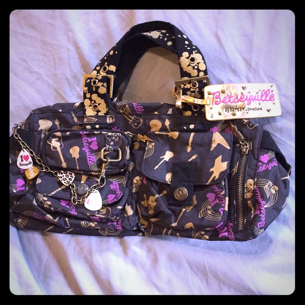 Betsy Johnson I love Betseyville shoulder bag